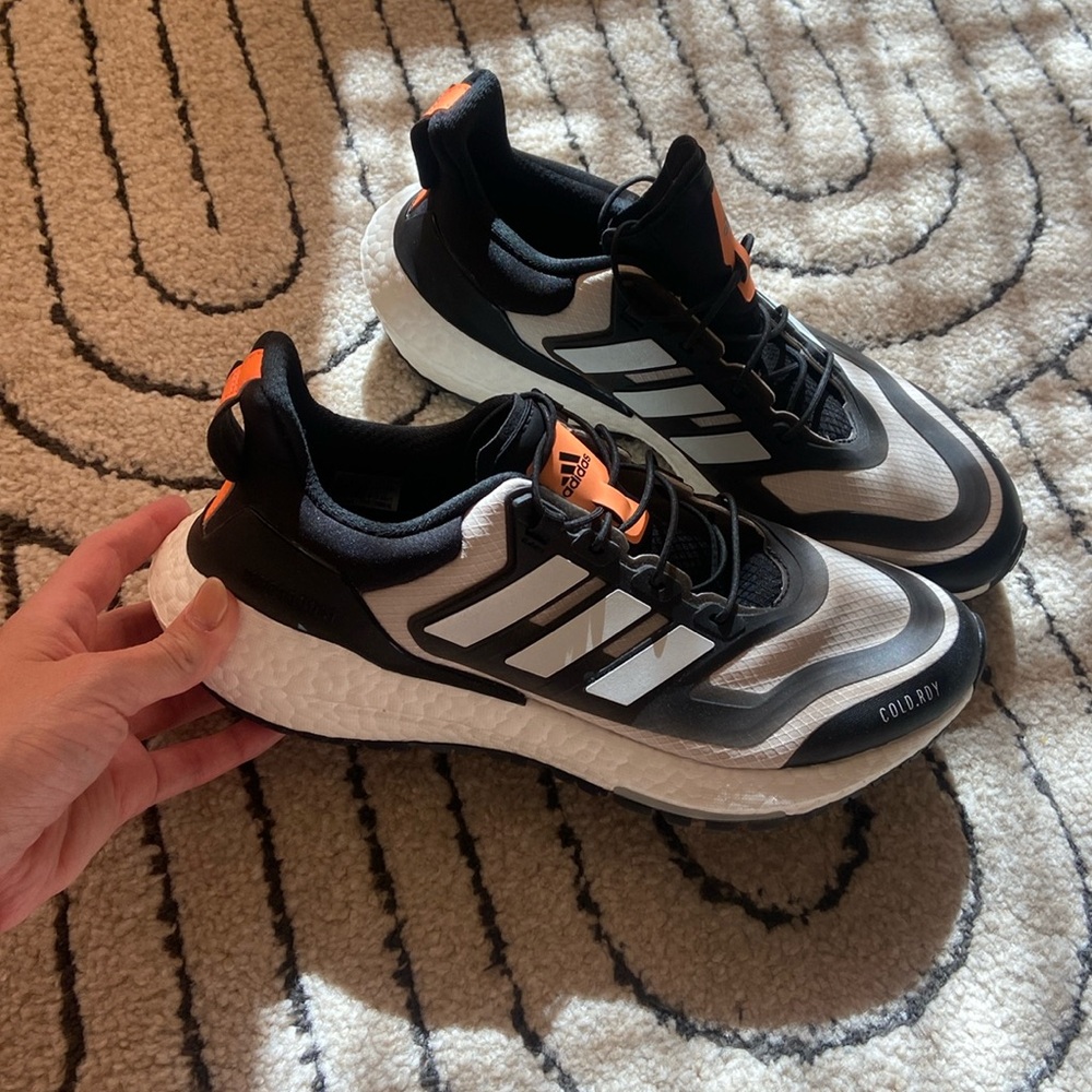 Adidas ultra boost 22 cold.rdy 2.0 running shoe